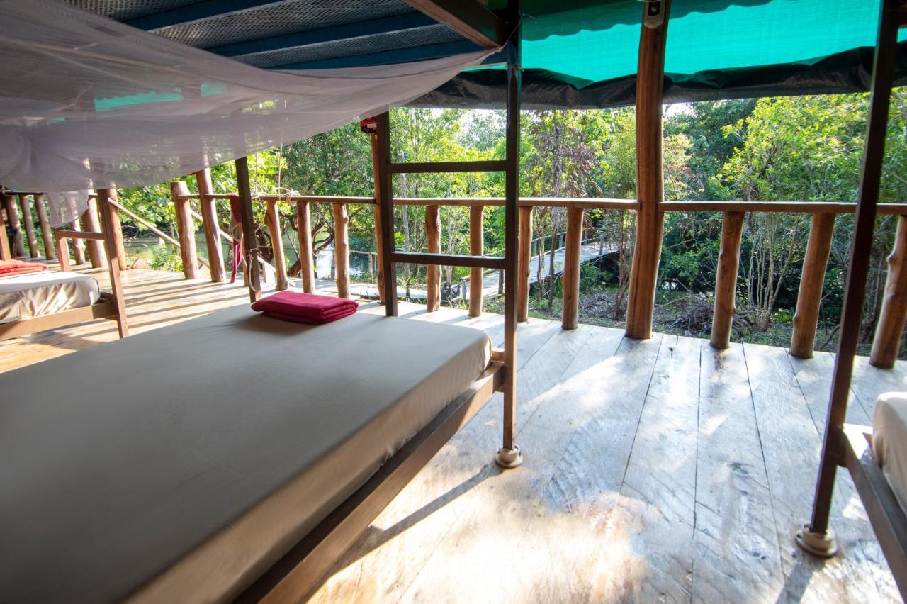 Auberge de jeunesse Mad Monkey Koh Rong Samloem à Koh Rong Sanloem Extérieur photo