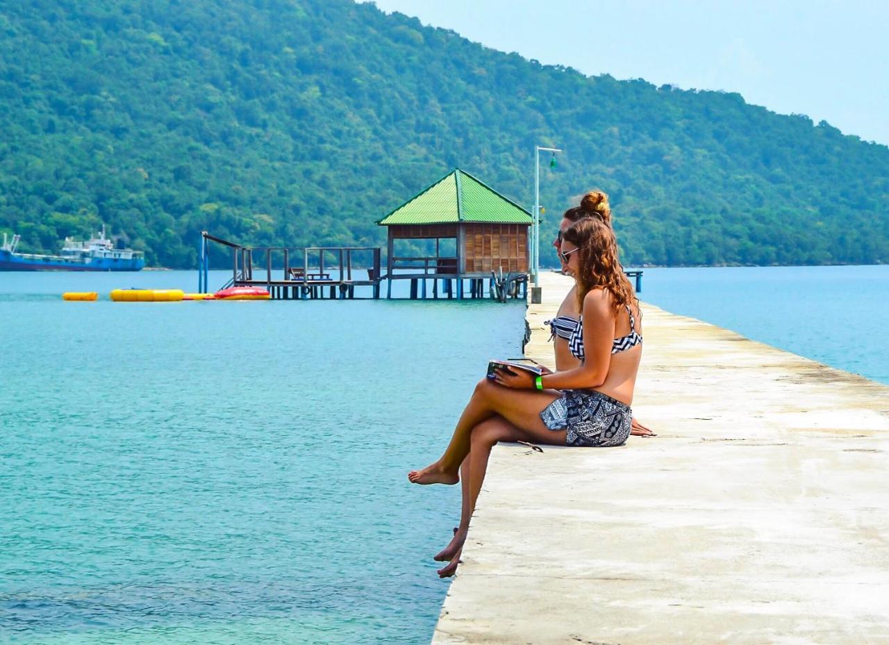Auberge de jeunesse Mad Monkey Koh Rong Samloem à Koh Rong Sanloem Extérieur photo